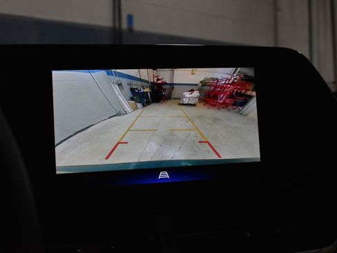 Used 2025 Chevrolet Trax LT FWD image 16