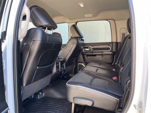 Used 2024 RAM 3500 Laramie AWD/4WD image 19