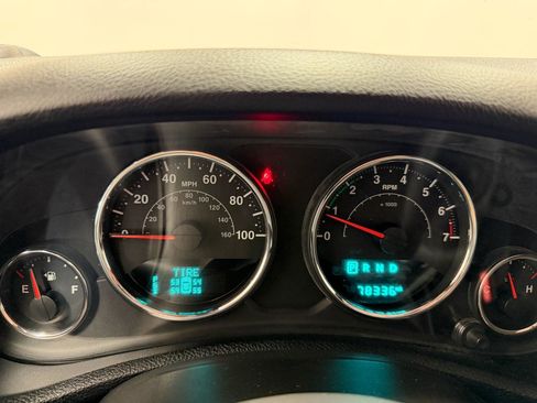 Used 2015 Jeep Wrangler Unlimited Sahara w/ Max Tow Package image 19