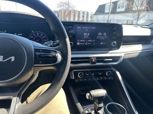 Used 2022 Kia K5 LXS image 40