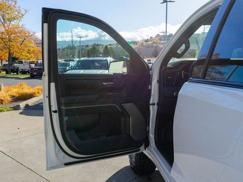 New 2026 GMC Sierra 1500 AT4X AWD/4WD image 18