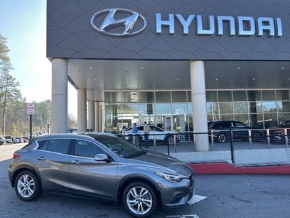 Used 2019 INFINITI QX30 LUXE w/ Navigation Package