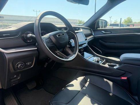New 2026 Jeep Grand Cherokee Limited AWD/4WD image 6