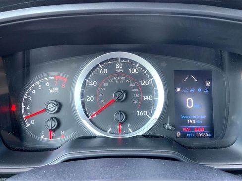 Used 2022 Toyota Corolla Cross LE w/ Moonroof Package FWD image 25