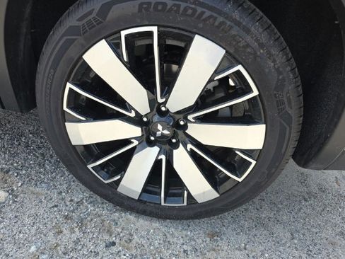 Used 2025 Mitsubishi Outlander SE FWD image 5