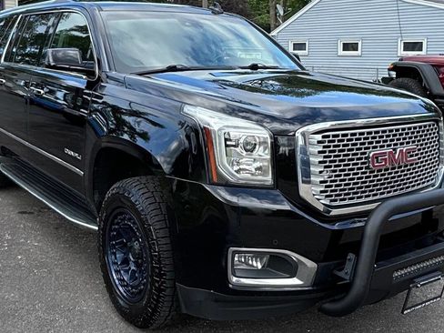 Used 2016 GMC Yukon XL Denali w/ Open Road Package AWD/4WD image 4