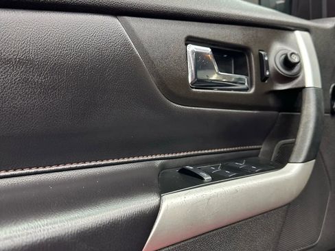 Used 2013 Ford Edge Limited image 11