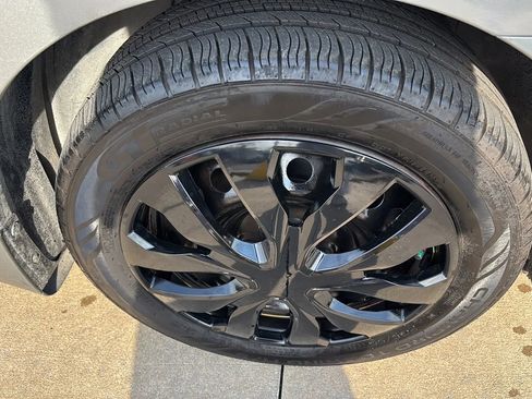Used 2014 Nissan Sentra S FWD image 30