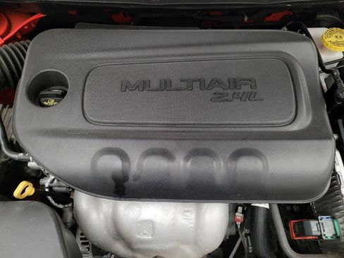 Used 2021 Jeep Cherokee Latitude Plus FWD image 30