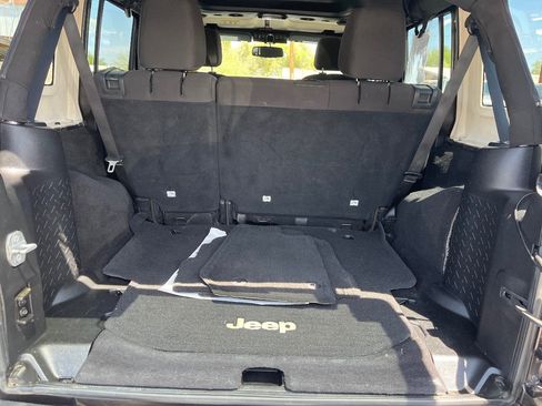 Used 2014 Jeep Wrangler Unlimited Sport w/ Quick Order Package 24S AWD/4WD image 28