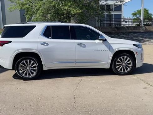 Used 2023 Chevrolet Traverse Premier AWD/4WD image 9