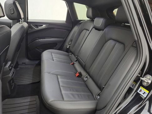 Used 2023 Audi Q4 e-tron Premium Plus w/ Premium Plus image 16