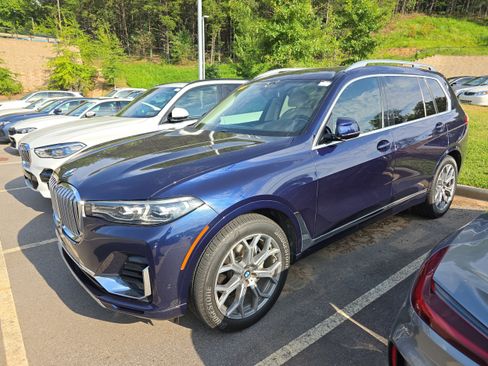 Used 2020 BMW X7 xDrive40i w/ Premium Package AWD/4WD image 4