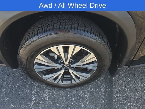 Used 2023 Nissan Rogue SV w/ SV Premium B Package AWD/4WD image 10