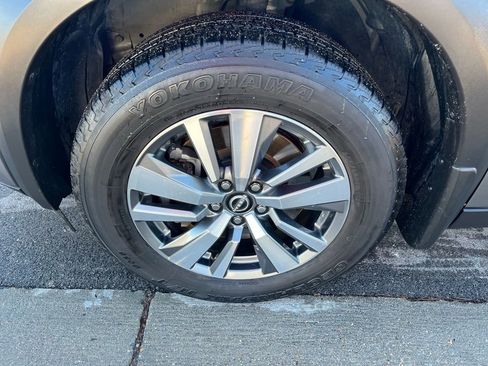 Used 2022 Nissan Pathfinder SL image 13