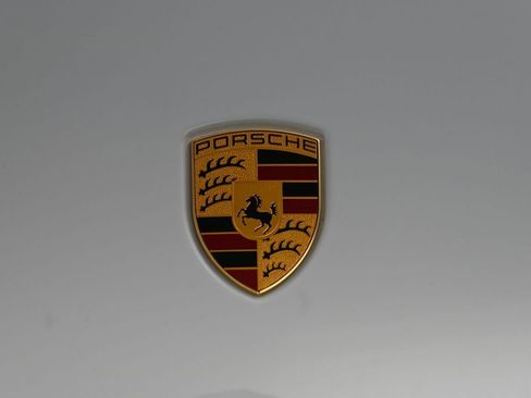 Certified 2023 Porsche Macan S AWD/4WD image 33