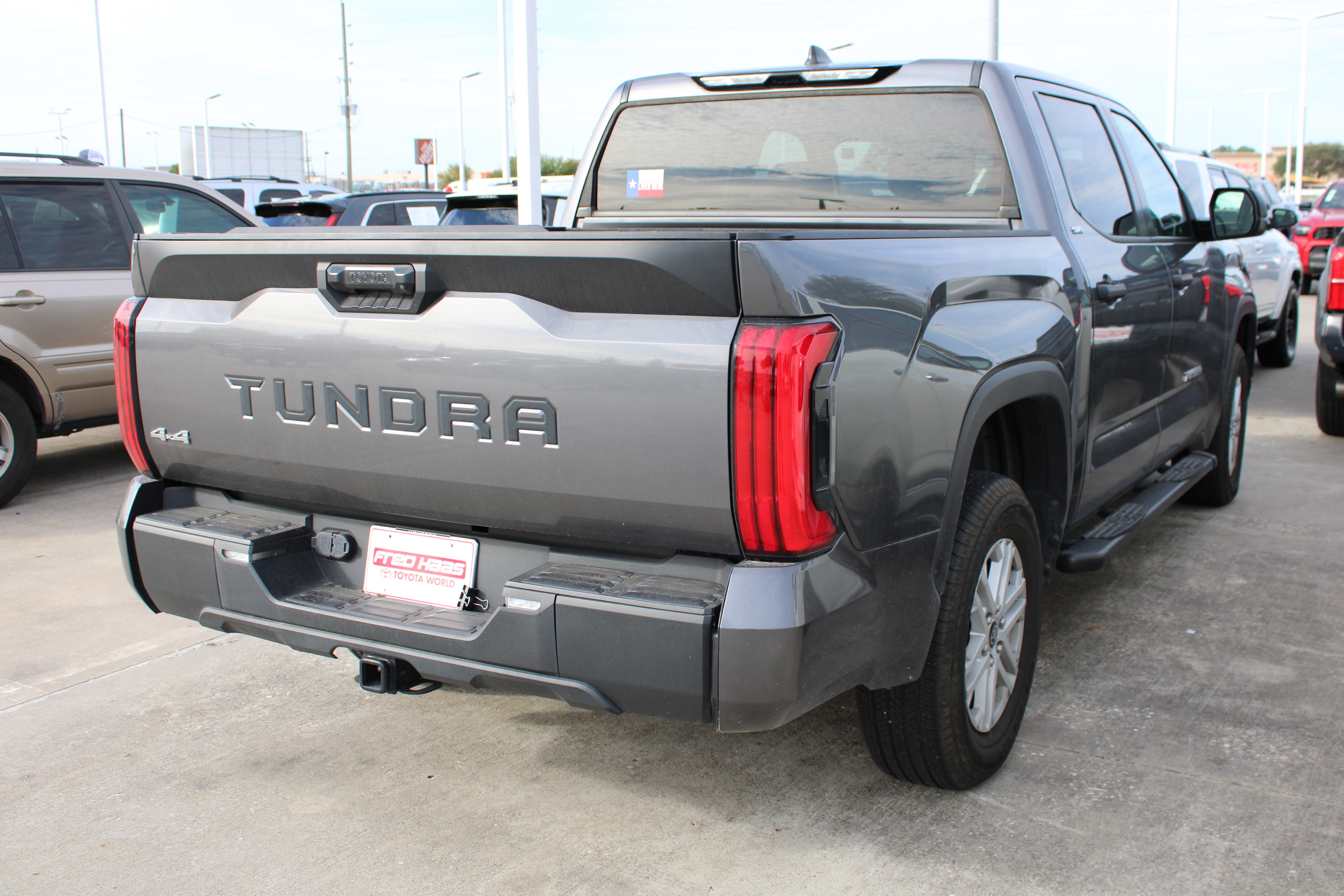 Used 2024 Toyota Tundra SR5 AWD/4WD image 9