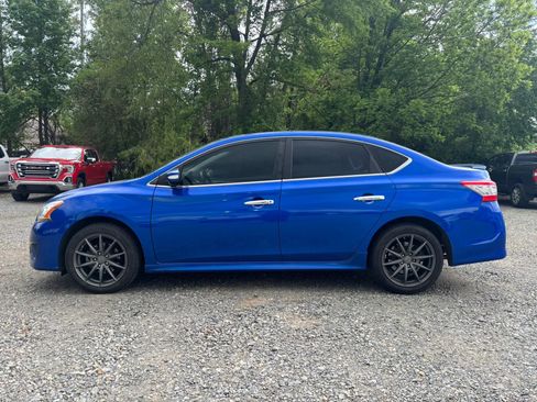 Used 2015 Nissan Sentra SR FWD image 2