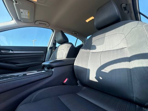 Certified 2023 Nissan Altima 2.5 SV FWD image 37