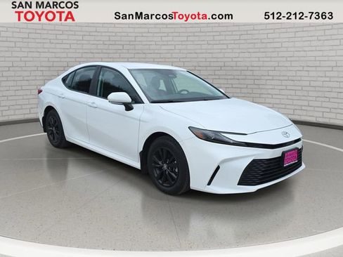 Used 2026 Toyota Camry LE w/ Convenience Package FWD image 3