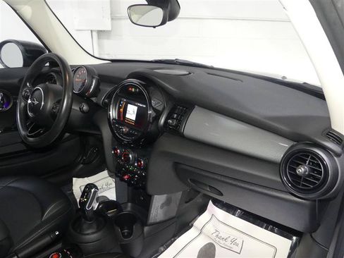 Used 2020 MINI Cooper 2-Door Hardtop w/ Storage Package FWD image 23
