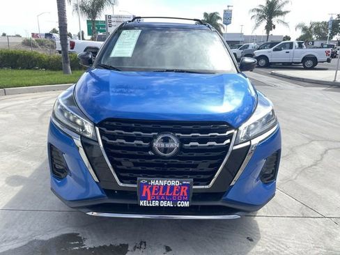 Used 2023 Nissan Kicks SR FWD image 3