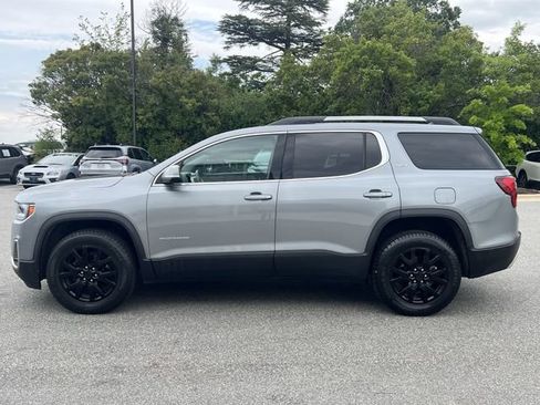 Used 2023 GMC Acadia SLT FWD image 10