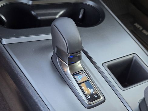 Certified 2025 Lexus UX 300h FWD w/ Accessory Package (Z2) image 20