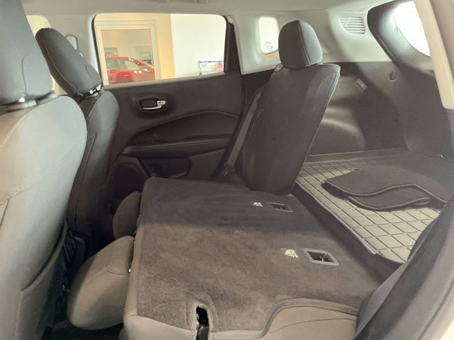 Used 2019 Jeep Compass Sport AWD/4WD image 13