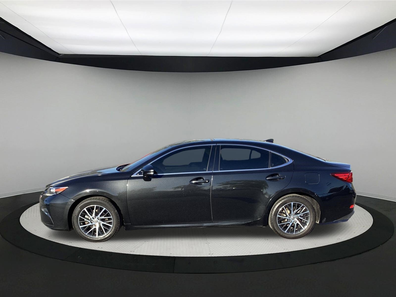 Used 2017 Lexus ES 350 FWD image 4