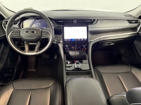 Certified 2023 Jeep Grand Cherokee Limited AWD/4WD image 13