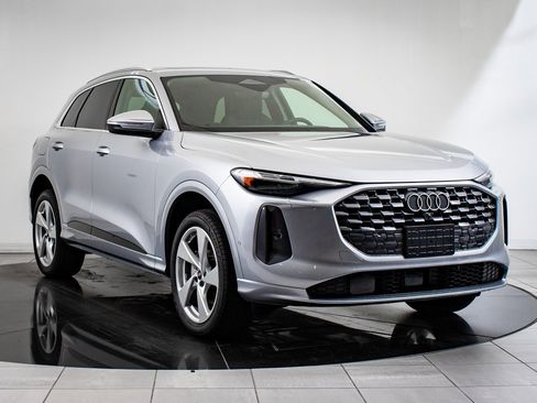 New 2025 Audi Q5 Premium Plus image 12