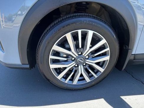 Used 2024 Nissan Kicks SV FWD image 10