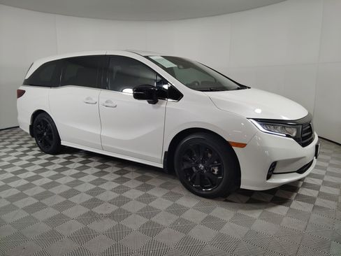 Certified 2024 Honda Odyssey Sport image 7