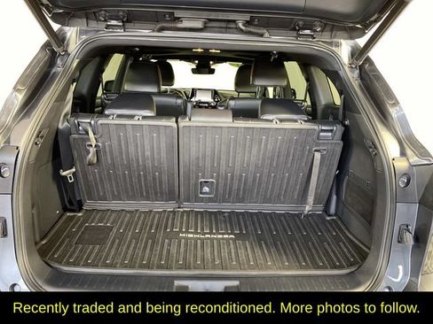 Used 2021 Toyota Highlander XSE AWD/4WD image 8