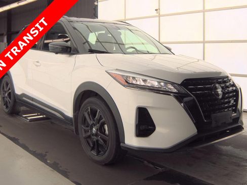 Used 2021 Nissan Kicks SR image 5