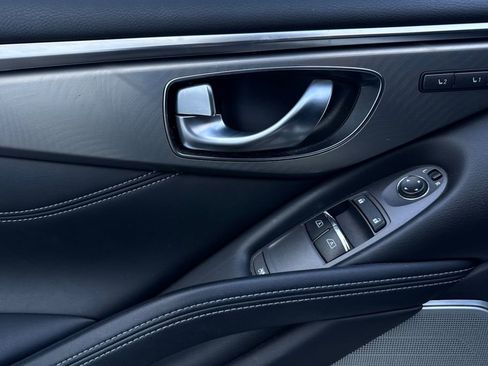 Used 2017 INFINITI Q60 3.0t w/ Premium Plus Package 3.0T image 10