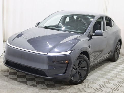 Used 2026 Tesla Model Y Long Range image 6