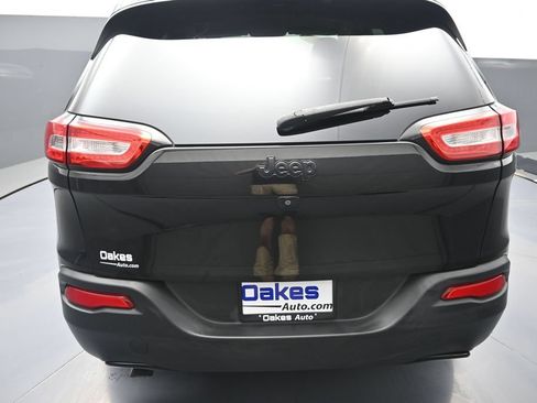 Used 2015 Jeep Cherokee Latitude w/ Comfort/Convenience Group FWD image 30