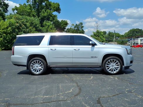 Used 2018 GMC Yukon XL Denali w/ Denali Ultimate Package AWD/4WD image 25