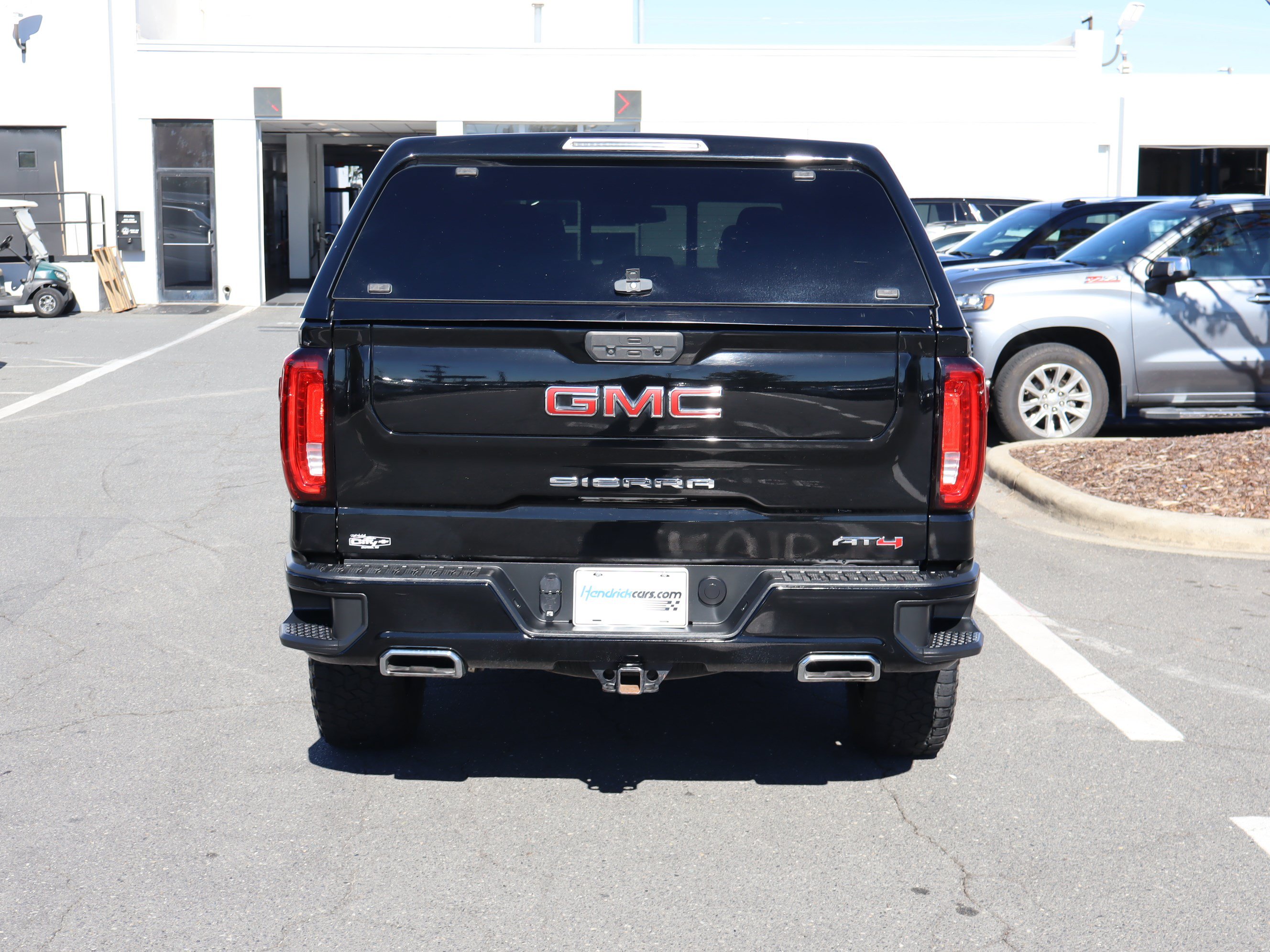 Used 2021 GMC Sierra 1500 AT4 w/ AT4 Preferred Package AWD/4WD image 9