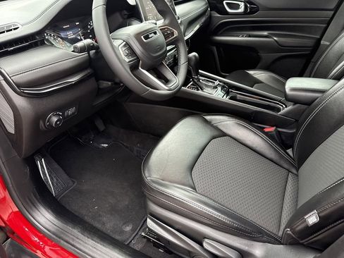 Used 2023 Jeep Compass Altitude image 25