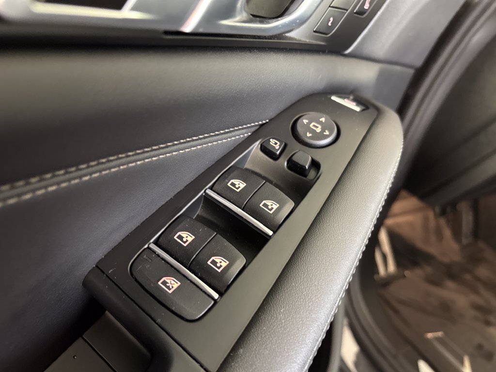 Used 2023 BMW X5 M50i w/ Executive Package AWD/4WD image 13
