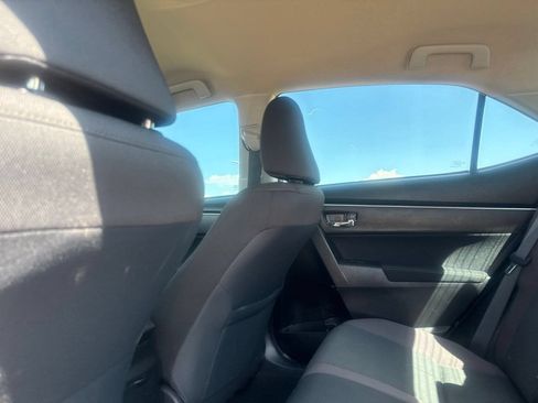 Used 2017 Toyota Corolla LE FWD image 36