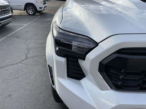 Used 2024 Toyota Tacoma TRD Sport image 17