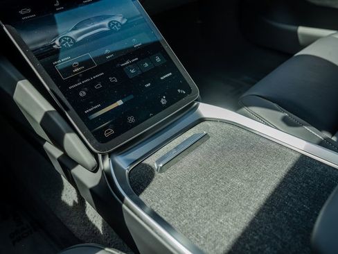 Used 2024 Lucid Air Pure RWD image 12