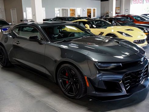 Used 2018 Chevrolet Camaro ZL1 image 2