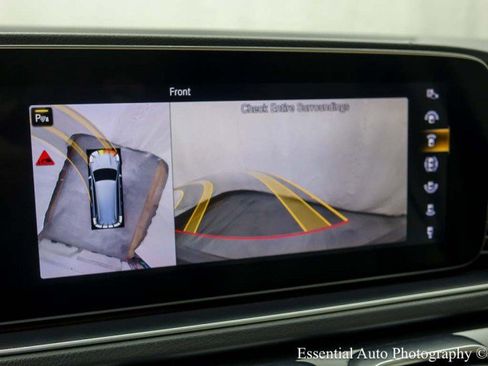 Used 2020 Mercedes-Benz GLS 450 4MATIC image 25