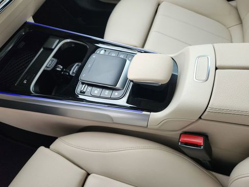 Used 2021 Mercedes-Benz GLB 250 image 19