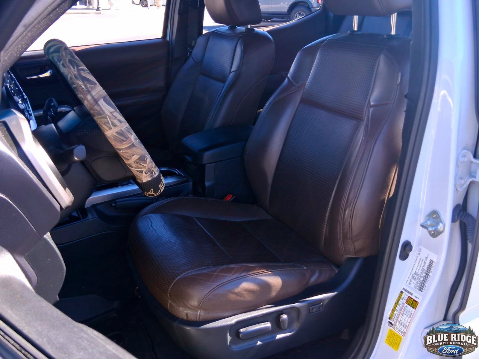 Used 2021 Toyota Tacoma Limited AWD/4WD image 11